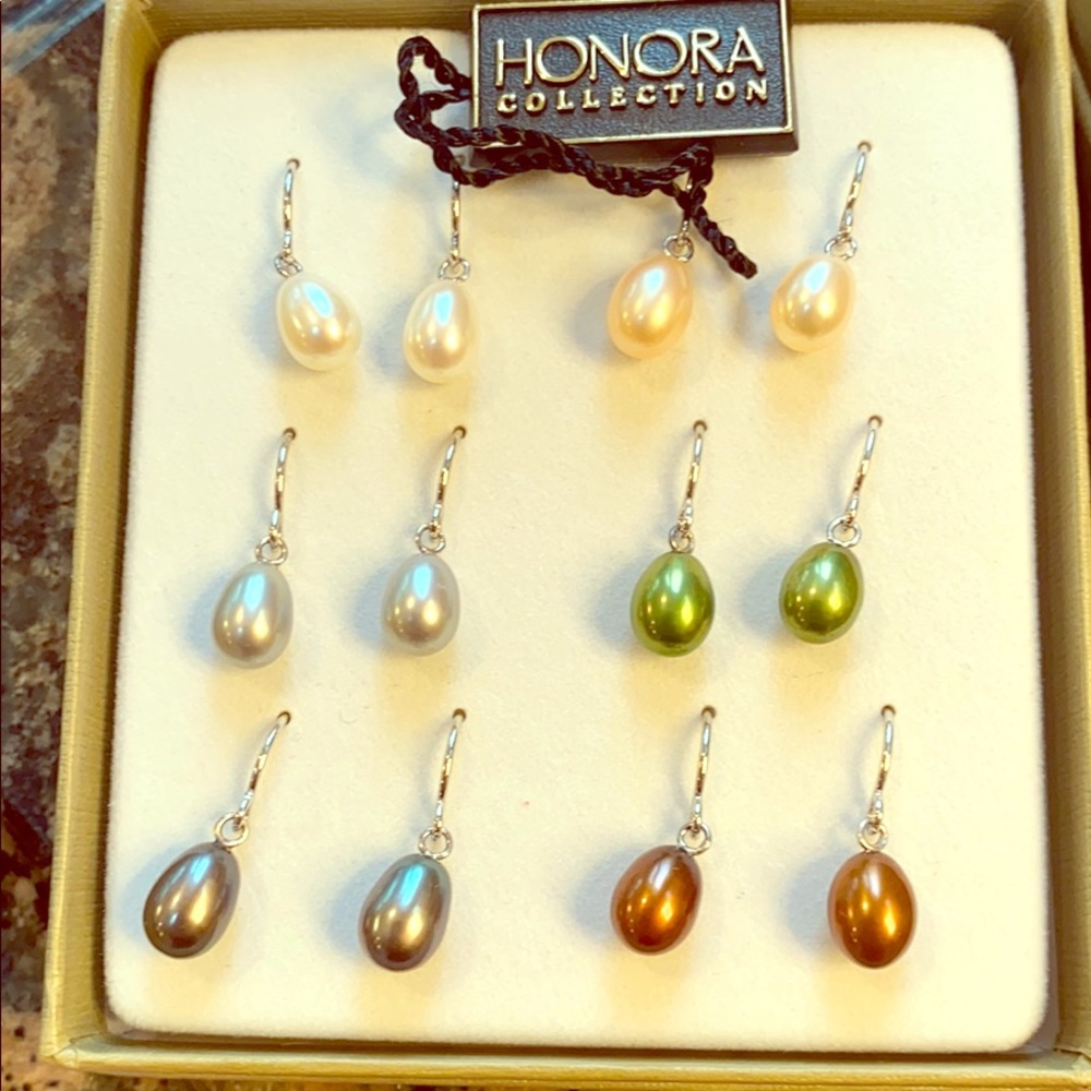 Honora Collection earrings. Pack of 6 pearls.